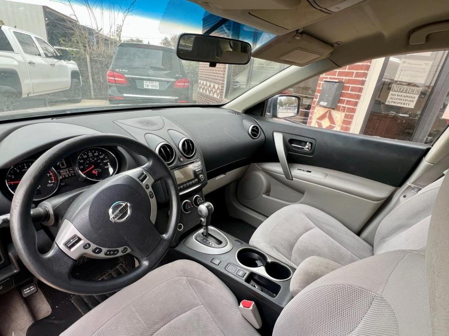 2015 BLACK NISSAN ROGUE SELECT S (JN8AS5MT5FW) with an 2.5L engine, Continuously Variable transmission, located at 4415 NE 28th St, Haltom City, TX, 76117, (817) 222-9334, 32.795322, -97.280937 - Photo#6