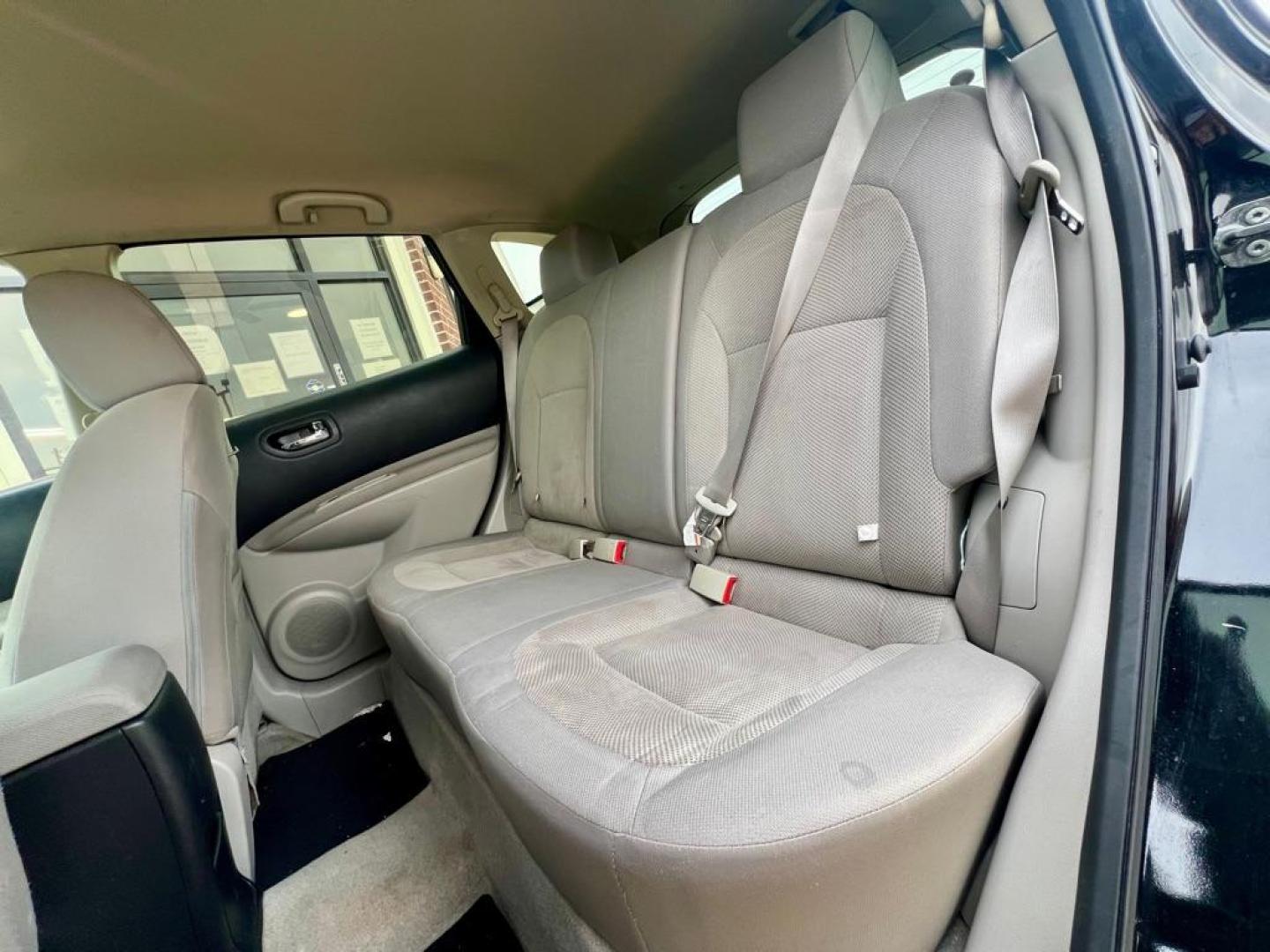 2015 BLACK NISSAN ROGUE SELECT S (JN8AS5MT5FW) with an 2.5L engine, Continuously Variable transmission, located at 4415 NE 28th St, Haltom City, TX, 76117, (817) 222-9334, 32.795322, -97.280937 - Photo#8