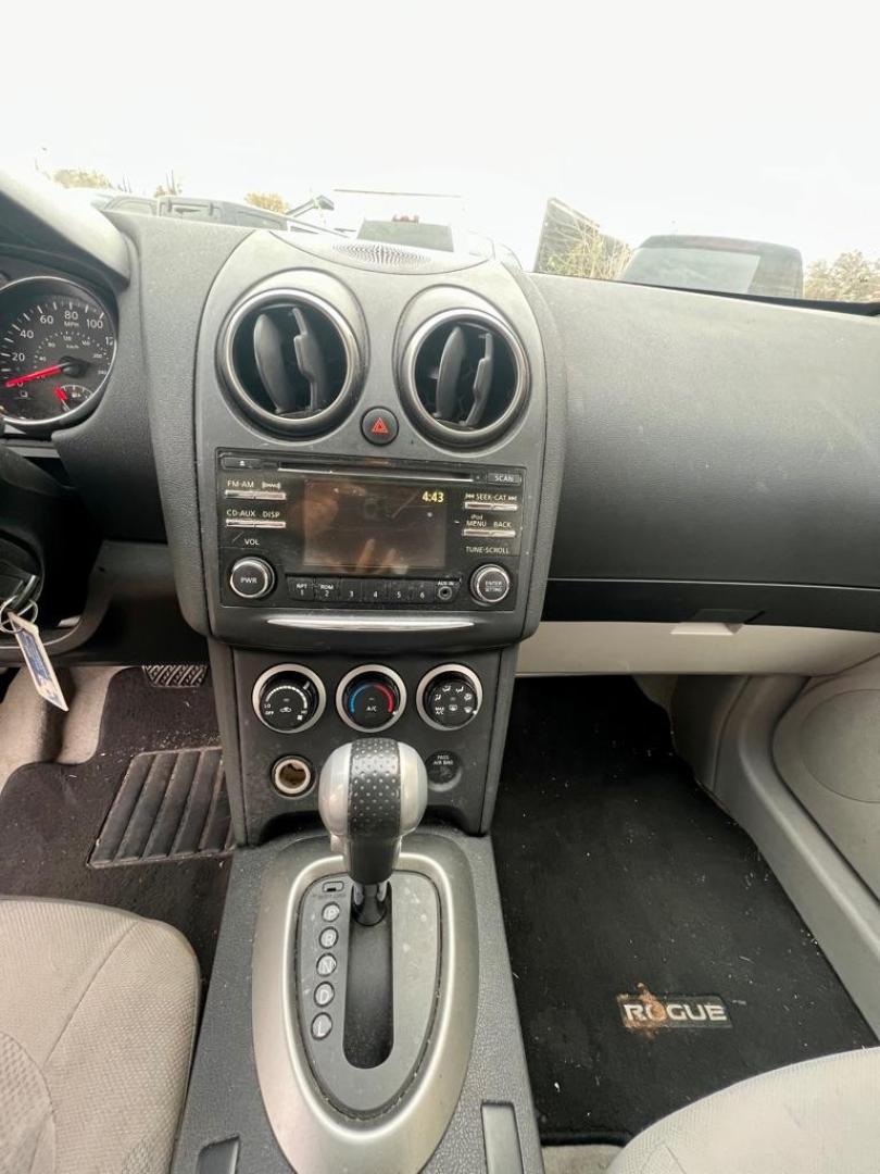 2015 BLACK NISSAN ROGUE SELECT S (JN8AS5MT5FW) with an 2.5L engine, Continuously Variable transmission, located at 4415 NE 28th St, Haltom City, TX, 76117, (817) 222-9334, 32.795322, -97.280937 - Photo#10