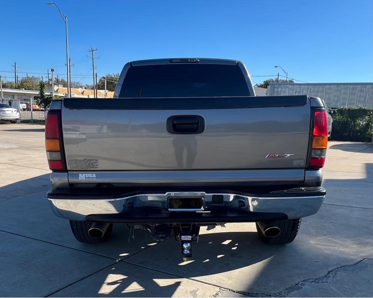 2006 GRAY GMC NEW SIERRA 1500 (1GTEC19T86Z) with an 5.3L engine, Automatic transmission, located at 4415 NE 28th St, Haltom City, TX, 76117, (817) 222-9334, 32.795322, -97.280937 - Photo #17