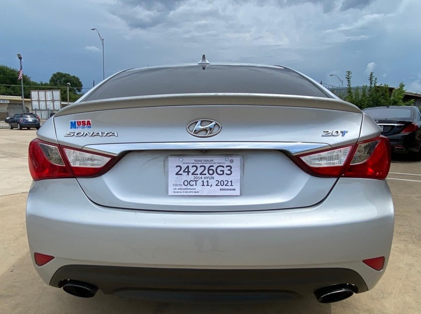 2014 SILVER HYUNDAI SONATA SE (5NPEC4AB9EH) with an 2.0L engine, Automatic transmission, located at 4415 NE 28th St, Haltom City, TX, 76117, (817) 222-9334, 32.795322, -97.280937- Photo#7