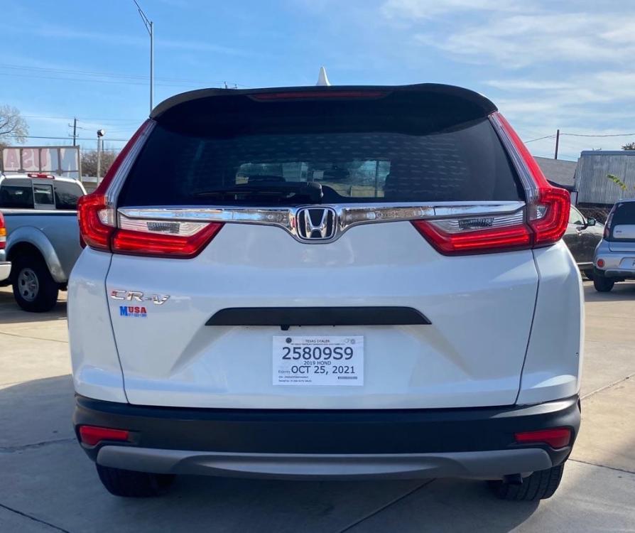 2019 White HONDA CR-V LX (2HKRW5H39KH) with an 2.4L engine, Continuously Variable transmission, located at 4415 NE 28th St, Haltom City, TX, 76117, (817) 222-1289, 32.795322, -97.280937 - Photo #6