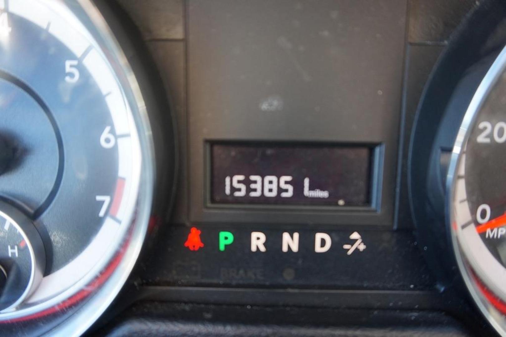 2015 SILVER DODGE GRAND CARAVAN SE (2C4RDGBG6FR) with an 3.6L engine, Automatic transmission, located at 4415 NE 28th St, Haltom City, TX, 76117, (817) 222-9334, 32.795322, -97.280937 - Photo#14