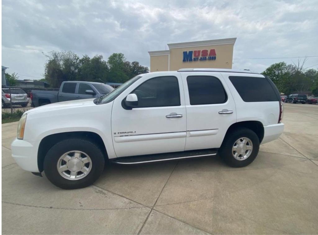 photo of 2007 GMC YUKON 4DR