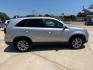 2014 SILVER KIA SORENTO EX (5XYKU4A73EG) with an 3.3L engine, Automatic transmission, located at 4415 NE 28th St, Haltom City, TX, 76117, (817) 222-9334, 32.795322, -97.280937 - Photo#5