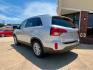 2014 SILVER KIA SORENTO EX (5XYKU4A73EG) with an 3.3L engine, Automatic transmission, located at 4415 NE 28th St, Haltom City, TX, 76117, (817) 222-9334, 32.795322, -97.280937 - Photo#3
