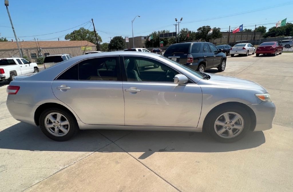 photo of 2010 TOYOTA CAMRY 4DR