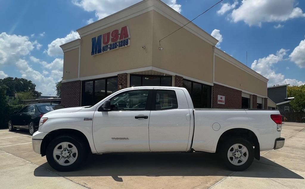 photo of 2011 TOYOTA TUNDRA 4DR