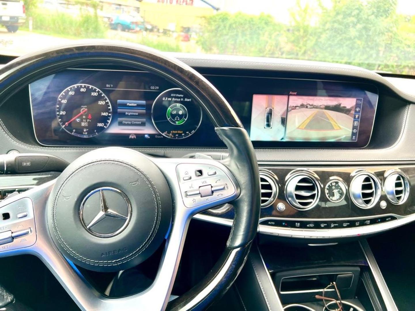 2019 Black MERCEDES-BENZ S-CLASS S560 4MATIC (WDDUG8GB5KA) with an 4.0L engine, Automatic transmission, located at 4415 NE 28th St, Haltom City, TX, 76117, (817) 222-9334, 32.795322, -97.280937 - Photo#9