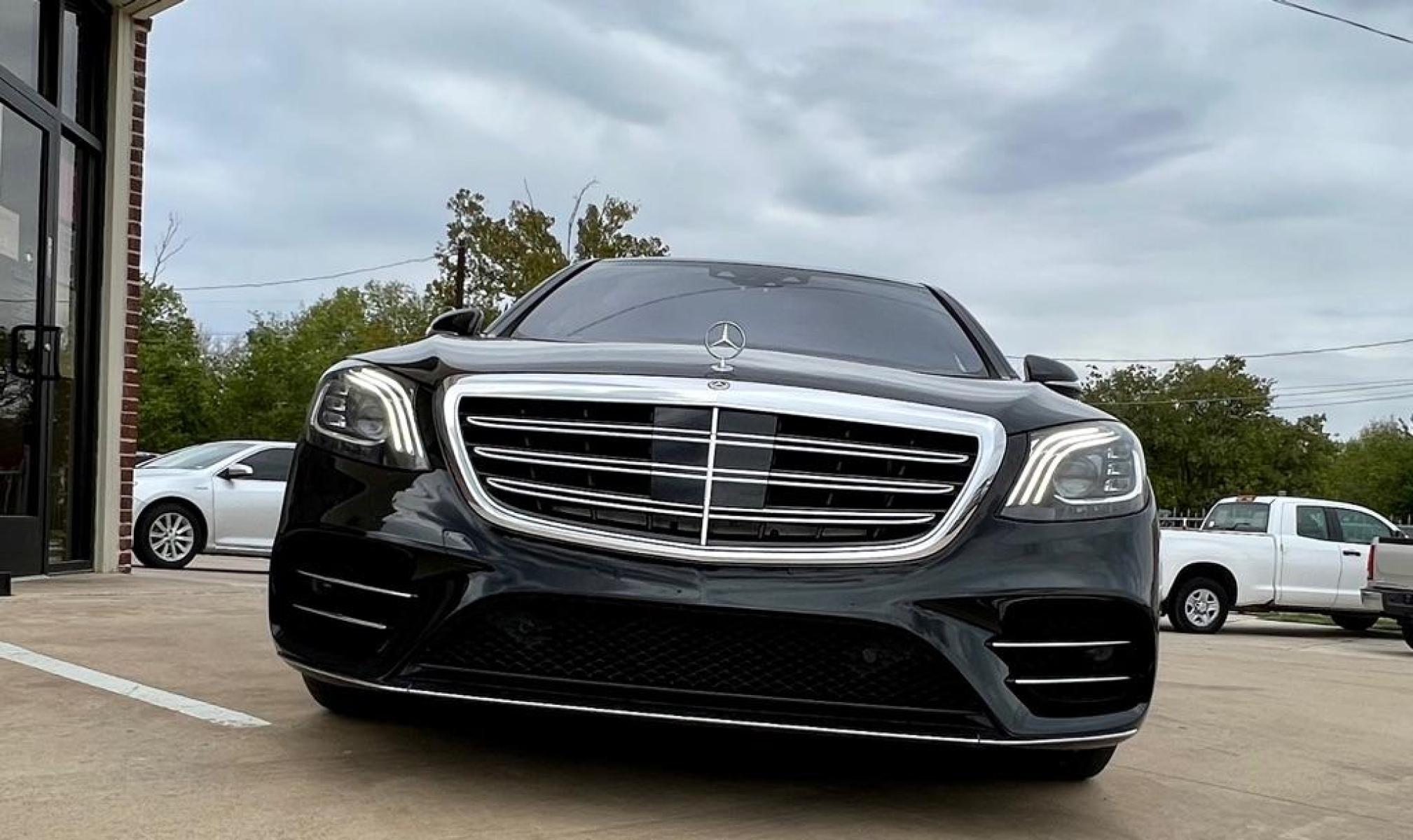 2019 Black MERCEDES-BENZ S-CLASS S560 4MATIC (WDDUG8GB5KA) with an 4.0L engine, Automatic transmission, located at 4415 NE 28th St, Haltom City, TX, 76117, (817) 222-9334, 32.795322, -97.280937 - Photo #1