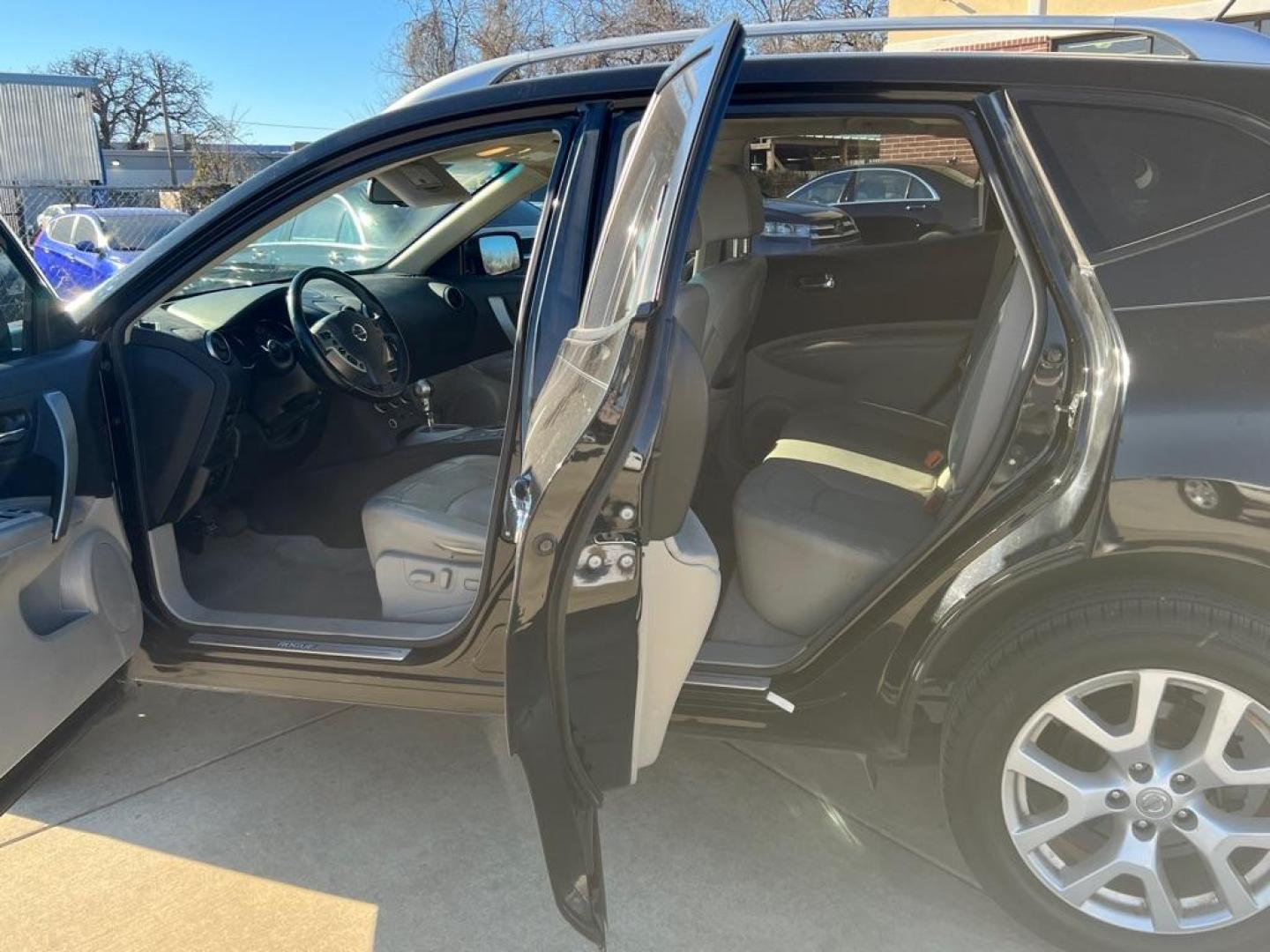 2013 BLACK NISSAN ROGUE S (JN8AS5MT0DW) with an 2.5L engine, Continuously Variable transmission, located at 4415 NE 28th St, Haltom City, TX, 76117, (817) 222-9334, 32.795322, -97.280937 - Photo#11
