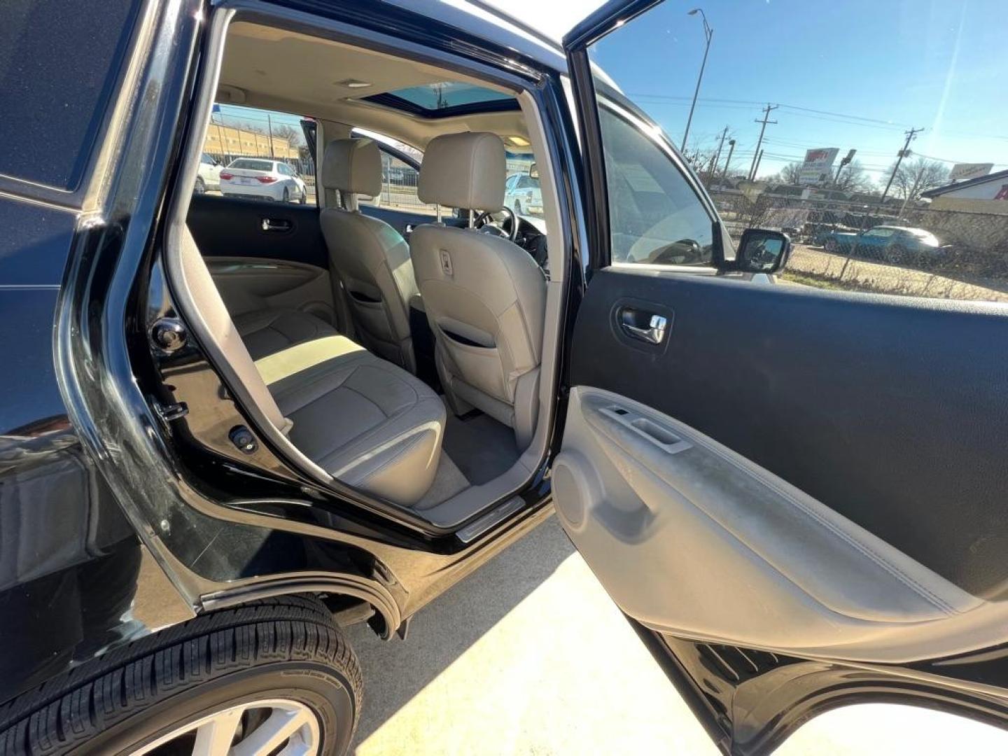 2013 BLACK NISSAN ROGUE S (JN8AS5MT0DW) with an 2.5L engine, Continuously Variable transmission, located at 4415 NE 28th St, Haltom City, TX, 76117, (817) 222-9334, 32.795322, -97.280937 - Photo#20