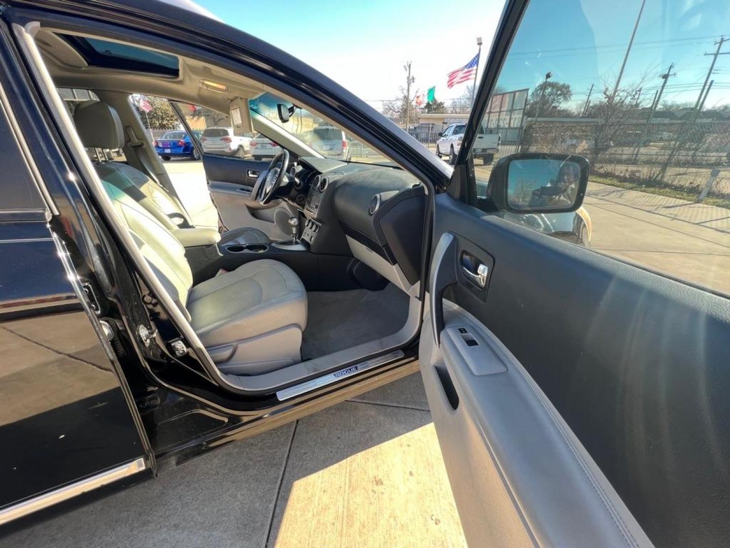 2013 BLACK NISSAN ROGUE S (JN8AS5MT0DW) with an 2.5L engine, Continuously Variable transmission, located at 4415 NE 28th St, Haltom City, TX, 76117, (817) 222-9334, 32.795322, -97.280937 - Photo#22