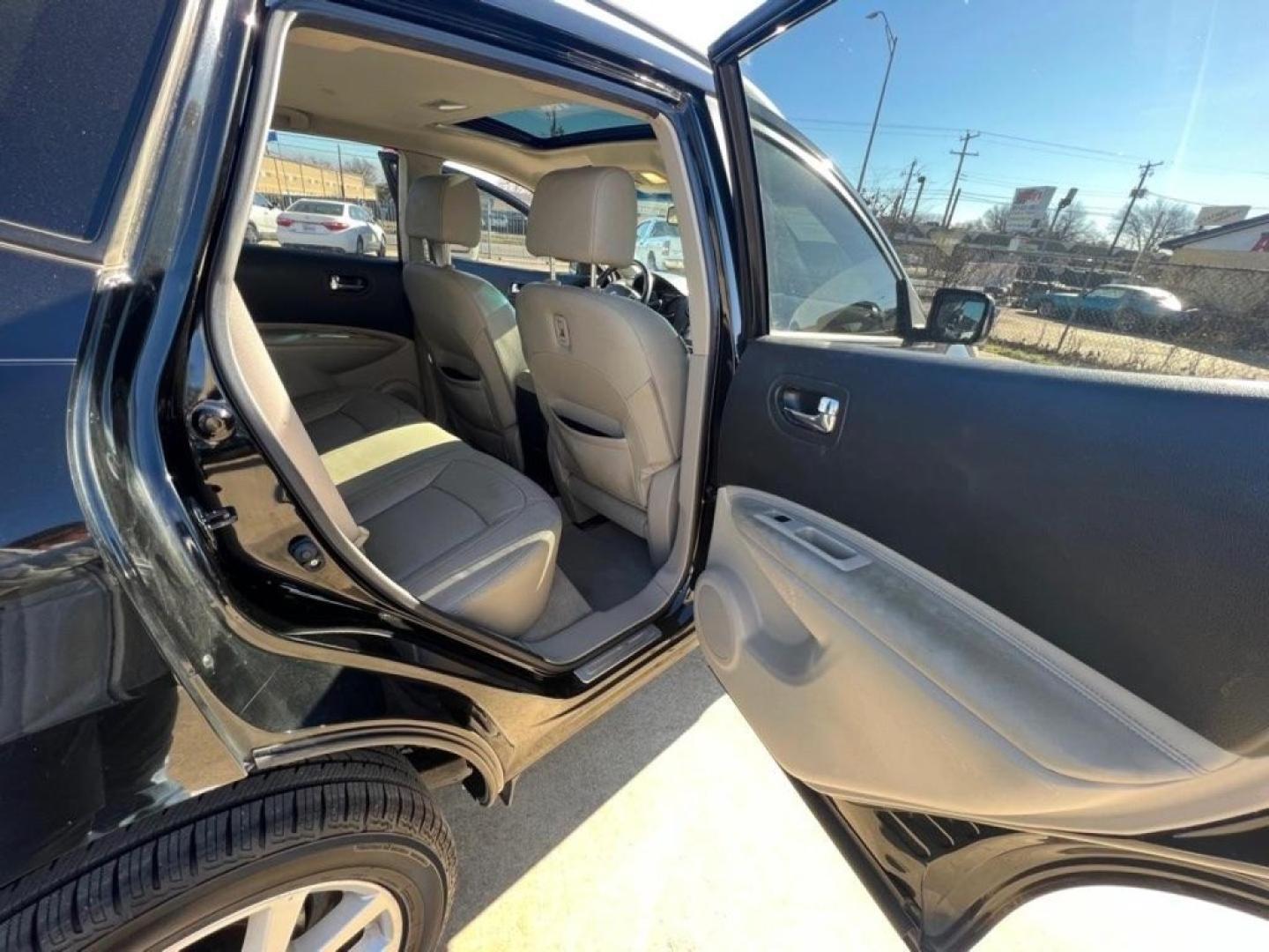 2013 BLACK NISSAN ROGUE S (JN8AS5MT0DW) with an 2.5L engine, Continuously Variable transmission, located at 4415 NE 28th St, Haltom City, TX, 76117, (817) 222-9334, 32.795322, -97.280937- Photo#13