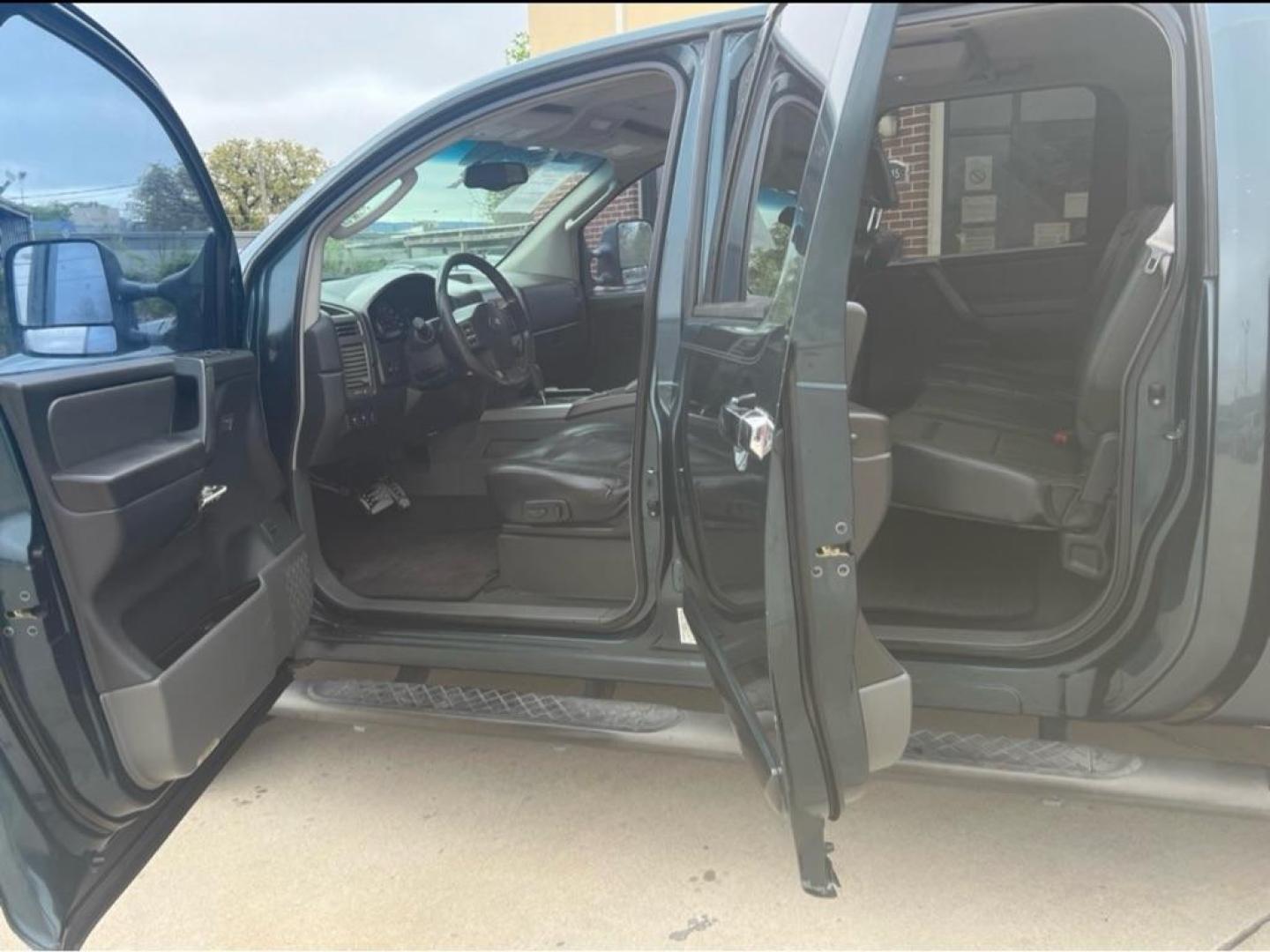2005 BLUE NISSAN TITAN XE (1N6AA07AX5N) with an 5.6L engine, Automatic transmission, located at 4415 NE 28th St, Haltom City, TX, 76117, (817) 222-9334, 32.795322, -97.280937 - Photo#10