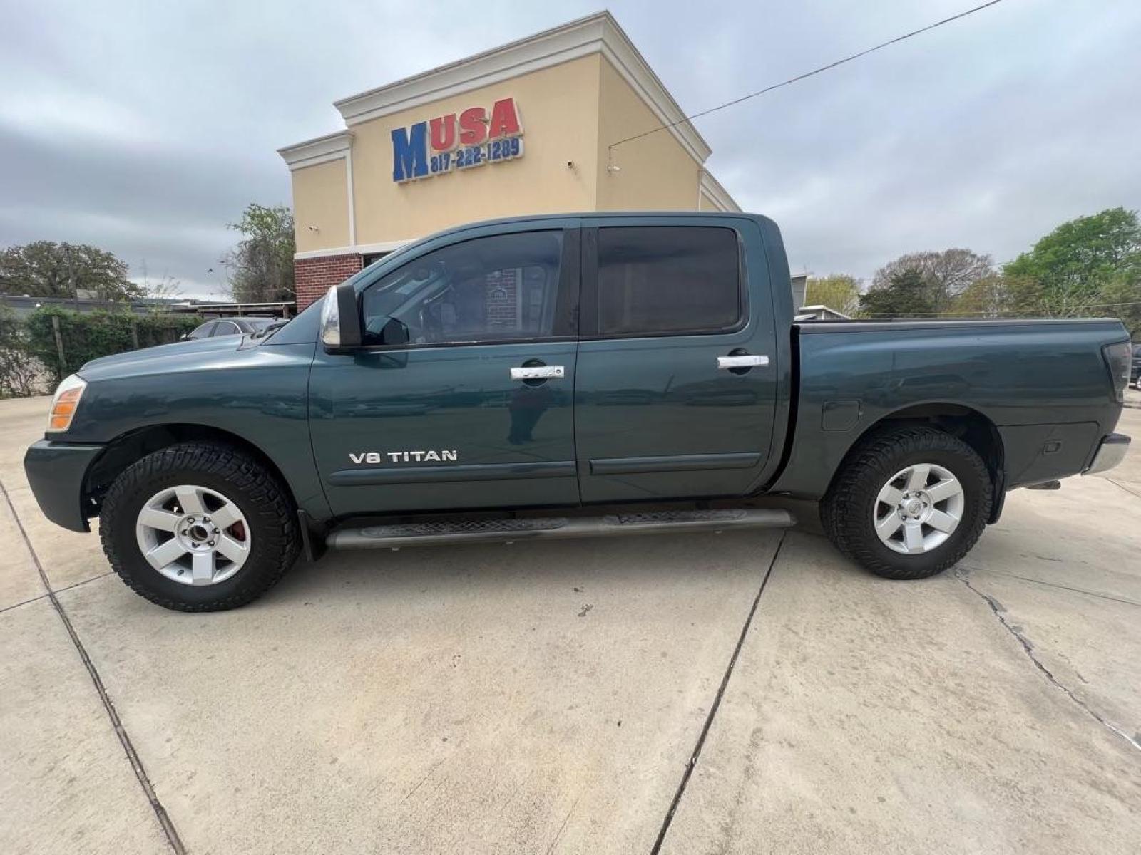2005 BLUE NISSAN TITAN XE (1N6AA07AX5N) with an 5.6L engine, Automatic transmission, located at 4415 NE 28th St, Haltom City, TX, 76117, (817) 222-9334, 32.795322, -97.280937 - Photo #1